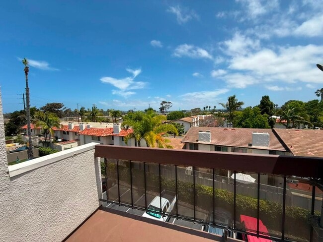 Building Photo - One Bedroom 1 Bath- Private Resort Complex Condo in Point Loma