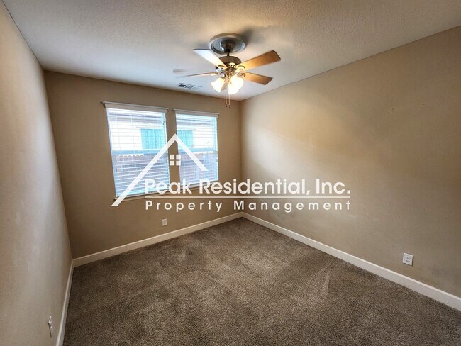 Building Photo - 3089 Octave Ave