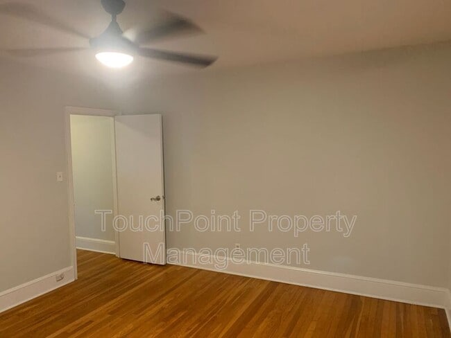 Building Photo - 2103 Queens Rd W