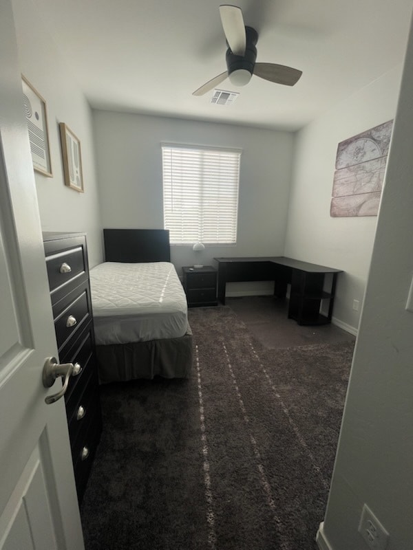 Building Photo - 6255 Goldfinch Dr