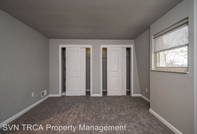 Building Photo - 604 Carriage Hill