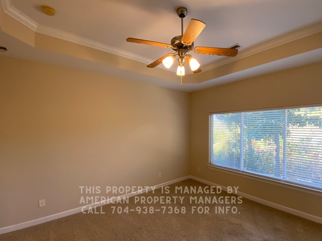 Building Photo - 4891 Breden St