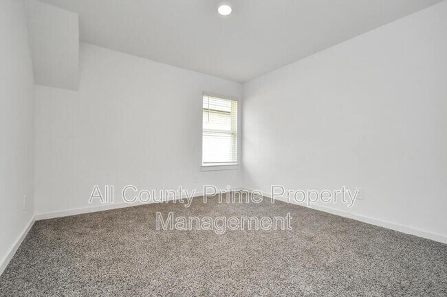 Building Photo - 29935 Gallatin River Ln