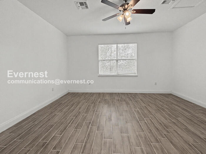 Building Photo - 6750 Midland Dr