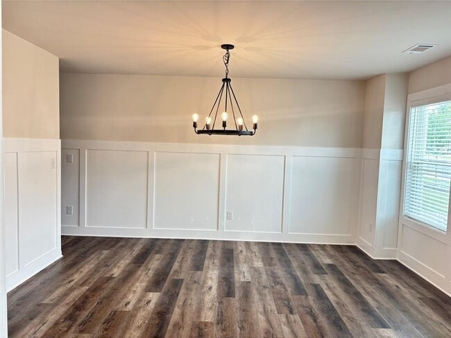 Building Photo - 404 Fox Crk Dr