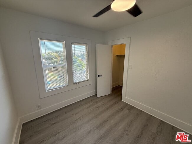 Building Photo - 1458 W 36th St