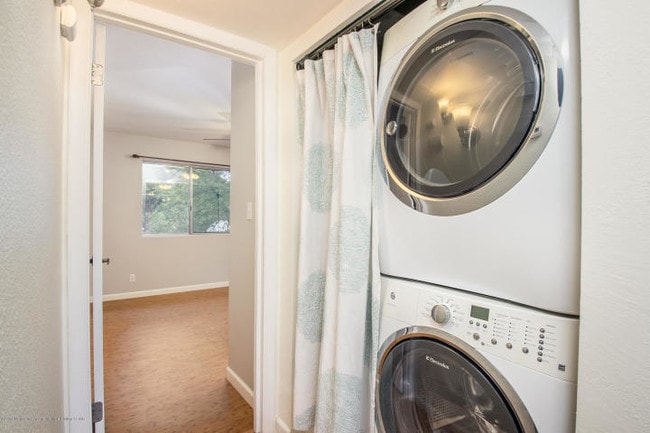 Building Photo - 2401 West St