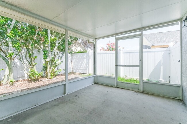 Building Photo - 10402 Barnett Loop