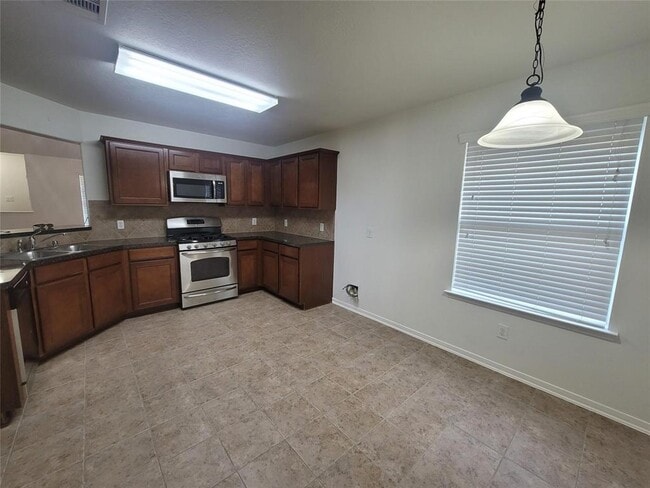 Building Photo - 10314 Lauren Creek Dr