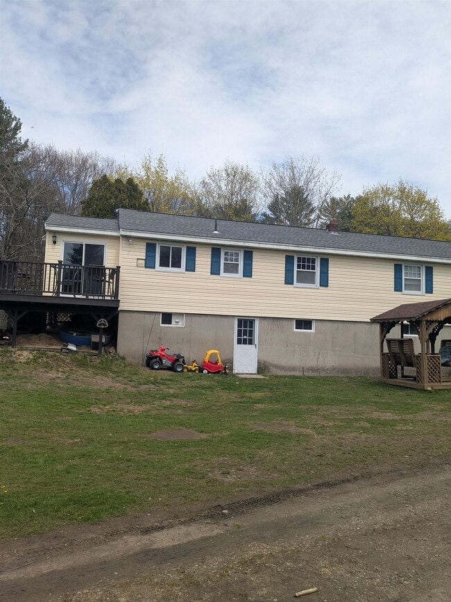 Building Photo - 117 Sherburne Rd