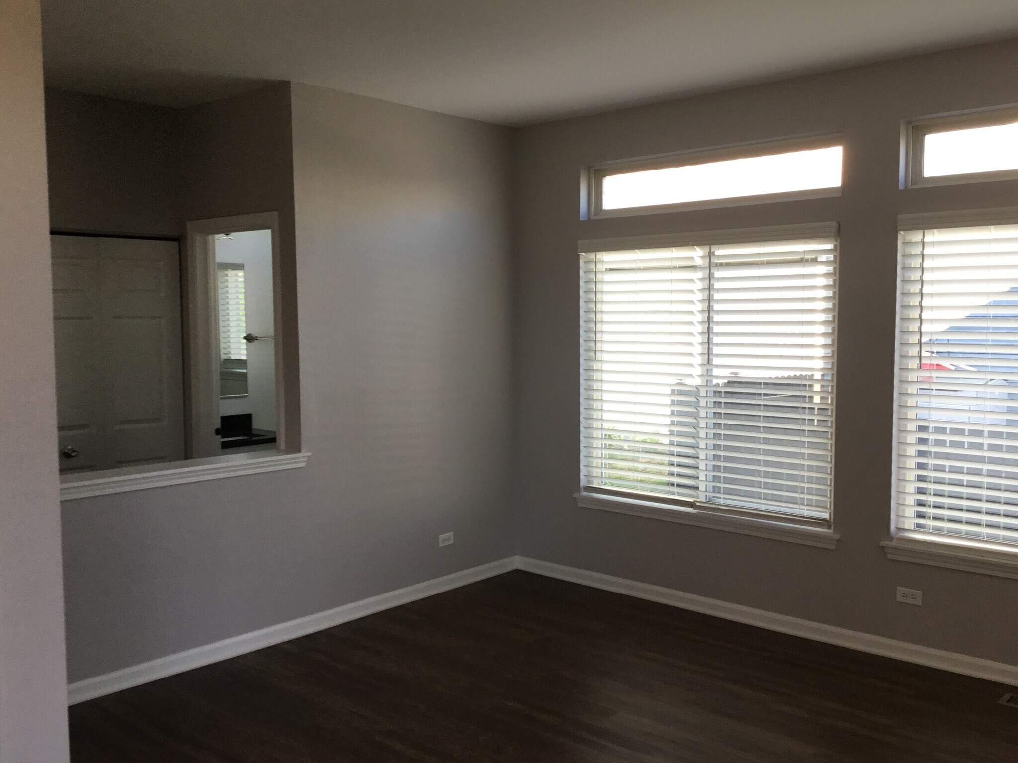 Building Photo - 211 Tanglewood Ct