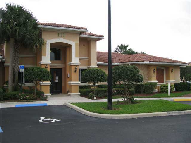 Building Photo - 161 SW Palm Dr