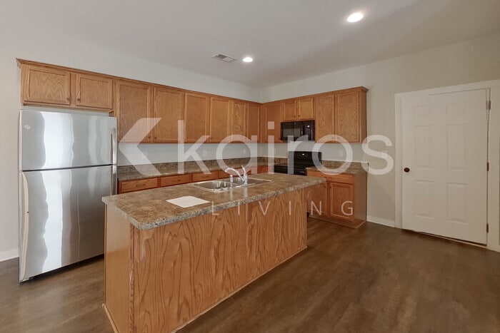 Building Photo - 44 Maple Leaf Dr