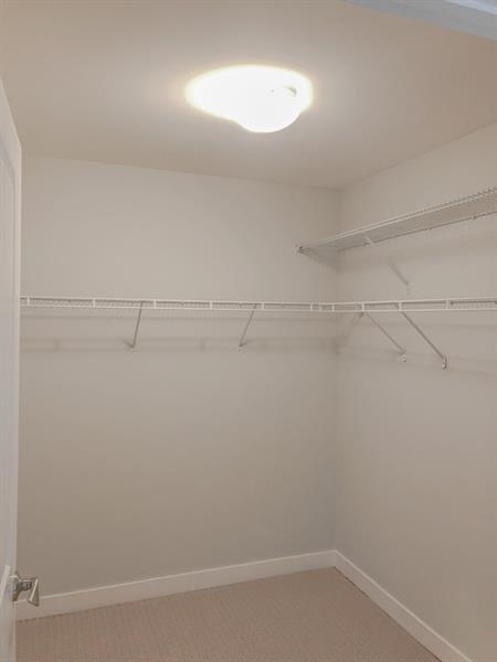 Building Photo - 565 Peachtree St NE