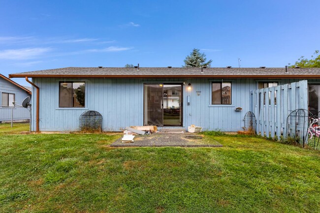 Building Photo - 1806 N 40th Pl