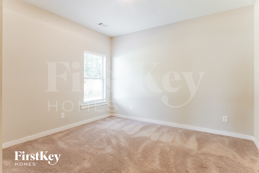 Building Photo - 187 Crossroads Cir