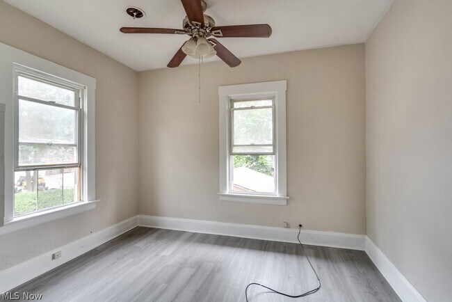 Building Photo - 2118 Denison Ave