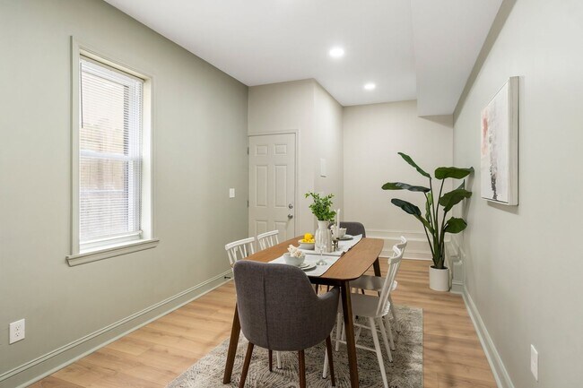 Building Photo - Beautiful 3 Bedroom 4 Bathroom East Baltim...