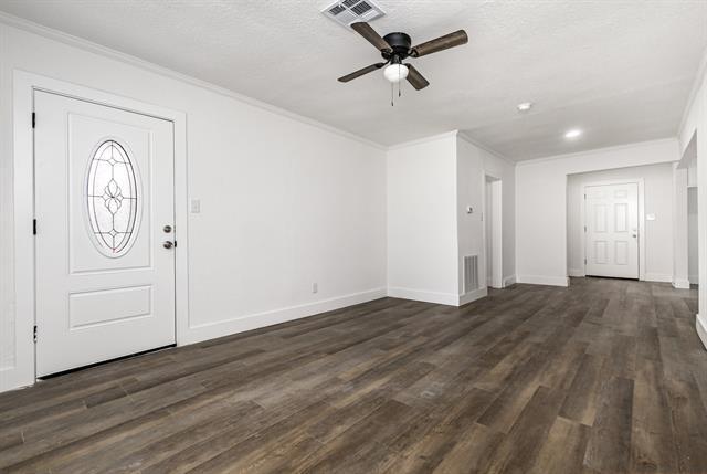 Building Photo - 1527 Columbia Ave