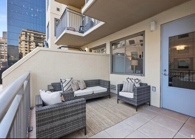 Building Photo - 246 2nd St