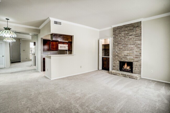 Building Photo - 1881 Bering Dr