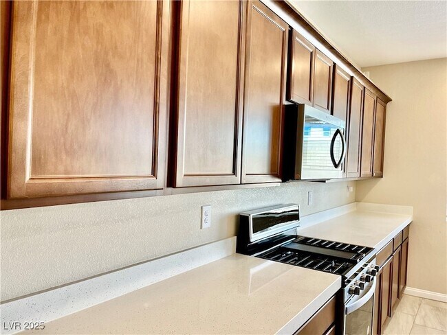 Building Photo - 8819 Burray St