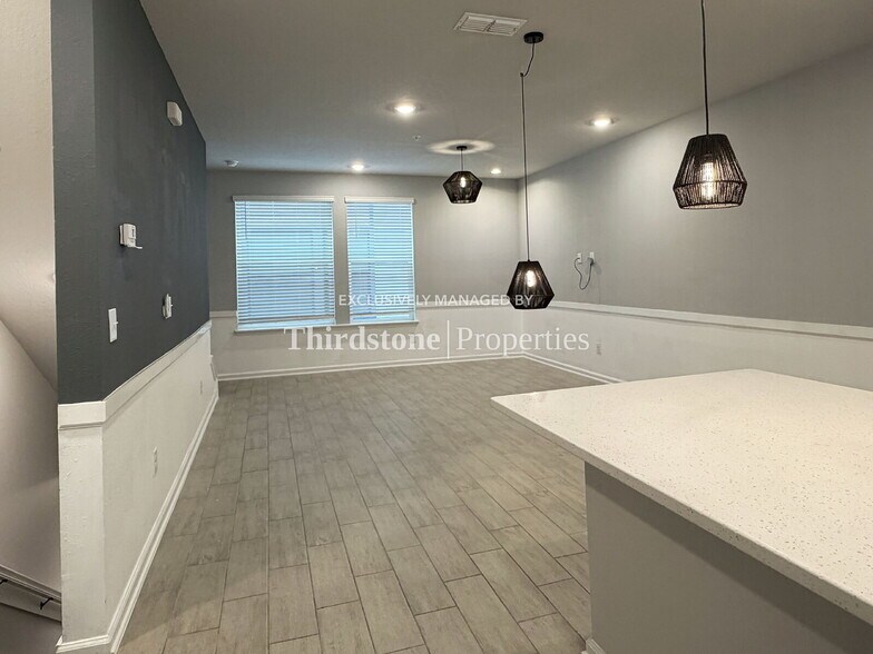 Building Photo - 1090 Farwell St