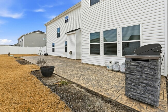 Building Photo - 107 Salmon Ln