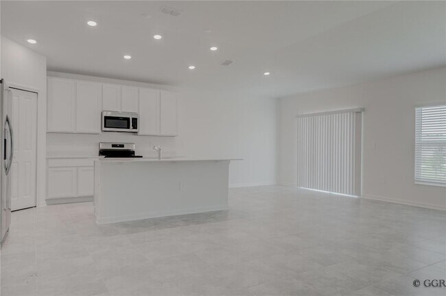 Building Photo - 1520 Brentwood Dr