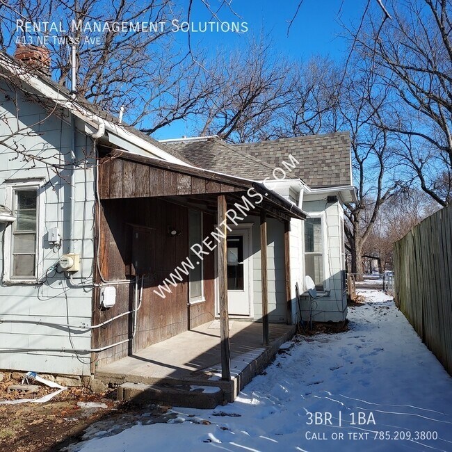 Building Photo - 413 NE Twiss Ave