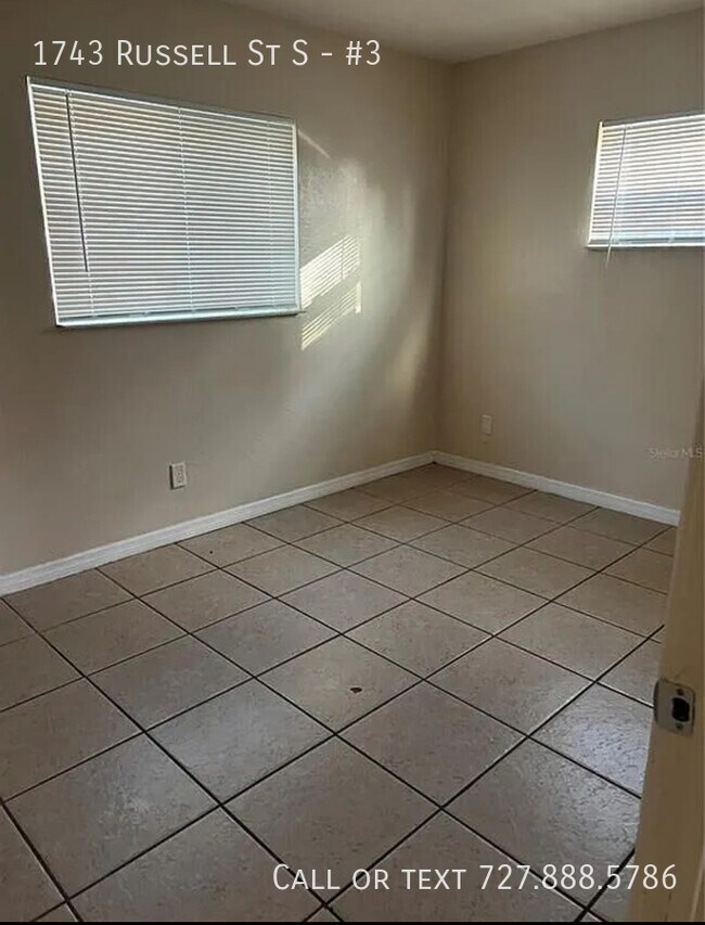 Building Photo - 1743 Russell St S