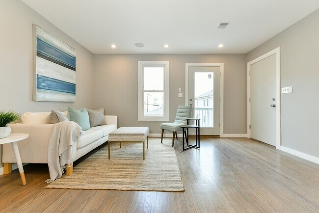 Building Photo - 14-16-16 Newport St