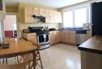 Building Photo - 52 Dimick St