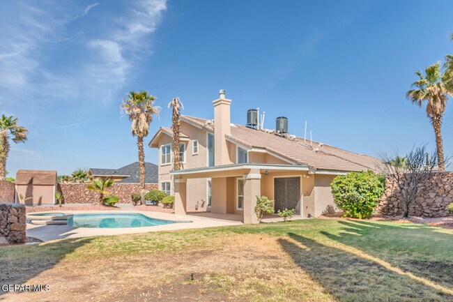 Building Photo - 2066 Paseo Del Prado Dr