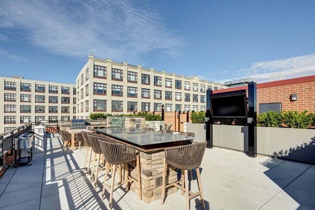 Building Photo - 1400 Hudson St