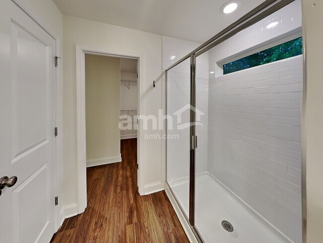 Building Photo - 229 Rivulet Dr
