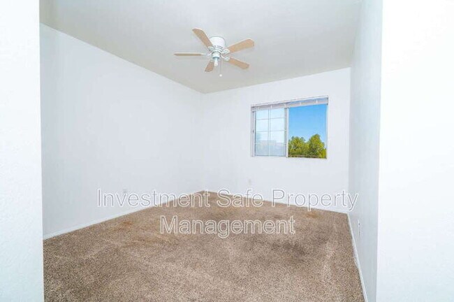 Building Photo - 39945 Temecky Way