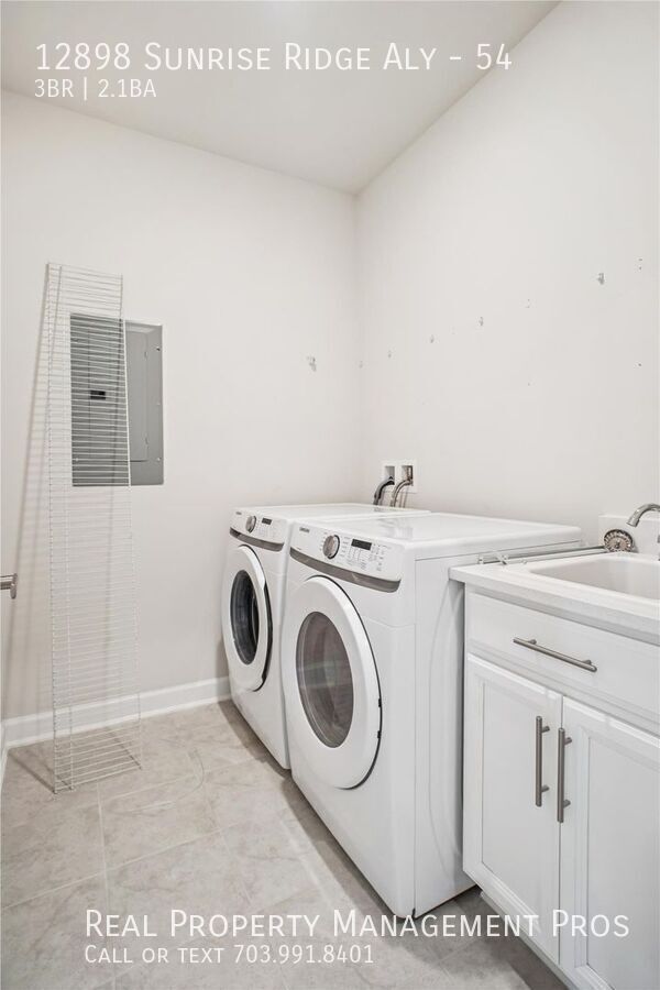 Building Photo - 12898 Sunrise Ridge Aly