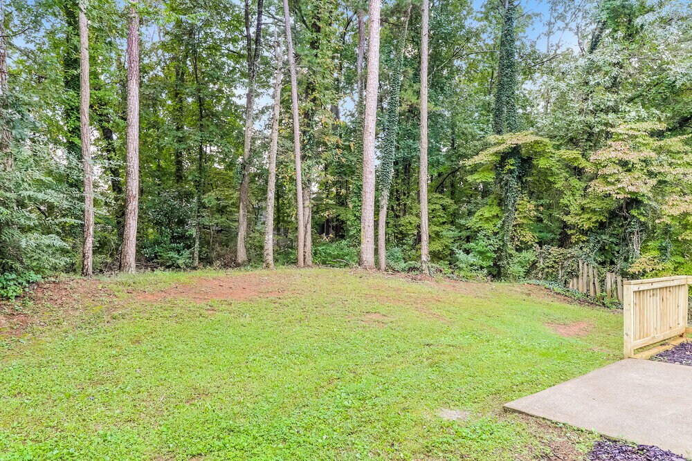 Building Photo - 876 Highland Terrace NE