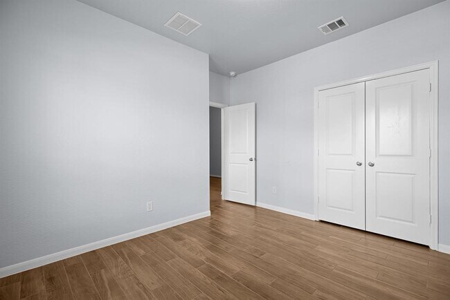 Building Photo - 133 Camella St