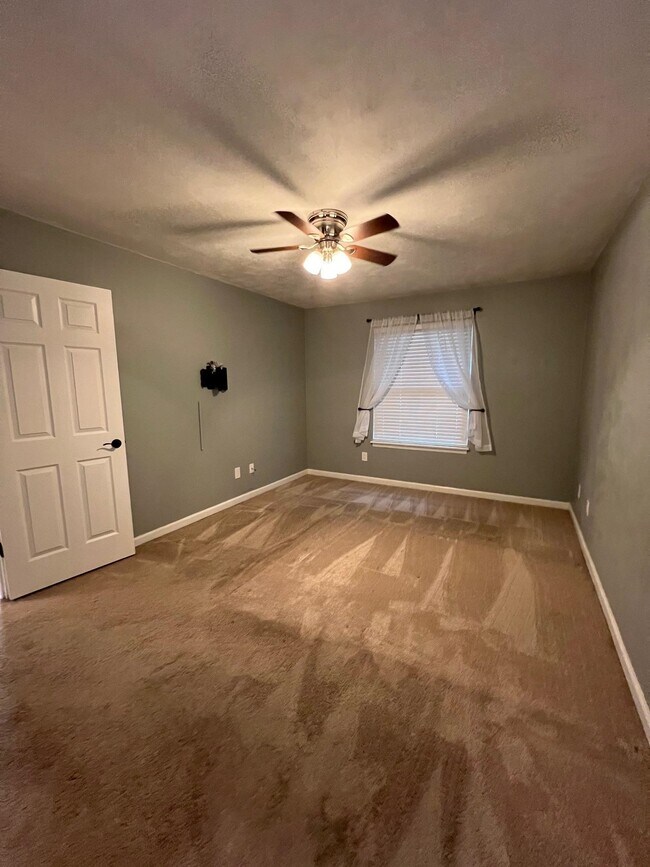 Building Photo - 3007 Richview Park Cir W