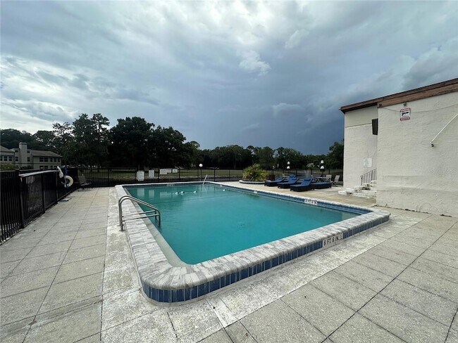 Building Photo - 17202 Sandalwood Dr