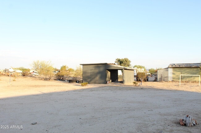 Building Photo - 10981 N Faldale Rd