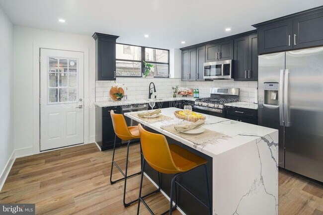 Building Photo - 2018 S 8th St