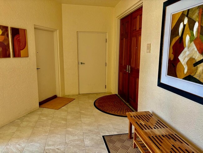 Building Photo - 930 Cape Marco Dr