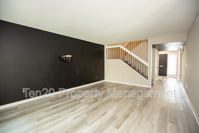 Building Photo - 2525 Norris Rd