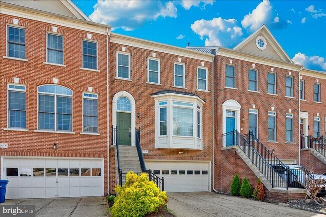 Building Photo - 4576 Fair Valley Dr