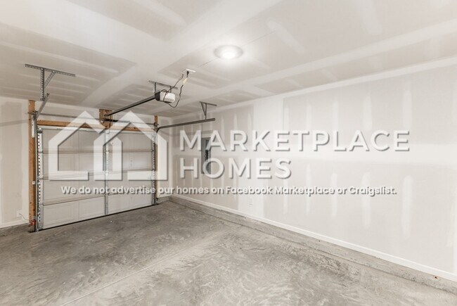 Building Photo - 4127 Hudson Ct SW