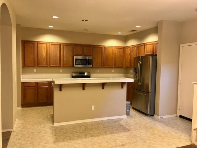 Building Photo - 2553 Sparkling Water Ct