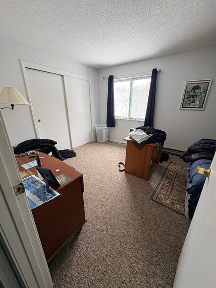 Building Photo - K6 Stonehedge Dr